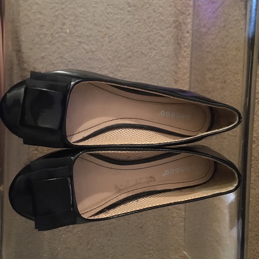 Bamboo black flat with bow detail